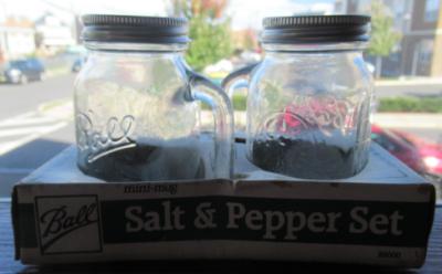 Ball Salt & Pepper Set 