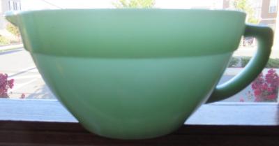 Jadeite Mixing Bowl, Fire King #7