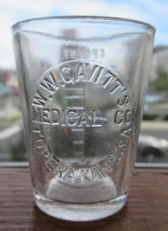 W. W. Gavitt's Medical Co., Topeka, Kan. Dose Glass