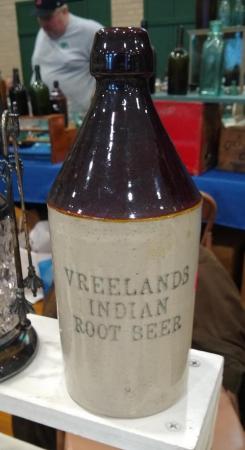 (Isaac C.) Vreeland's, (Newark, NJ) Indian Root Beer, Quart 