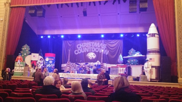 Town Hall Stage Set For Robert Earl Keen's Christmas Countdown