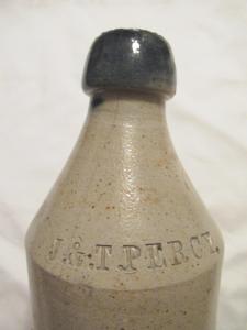 J & T Percy, Quart